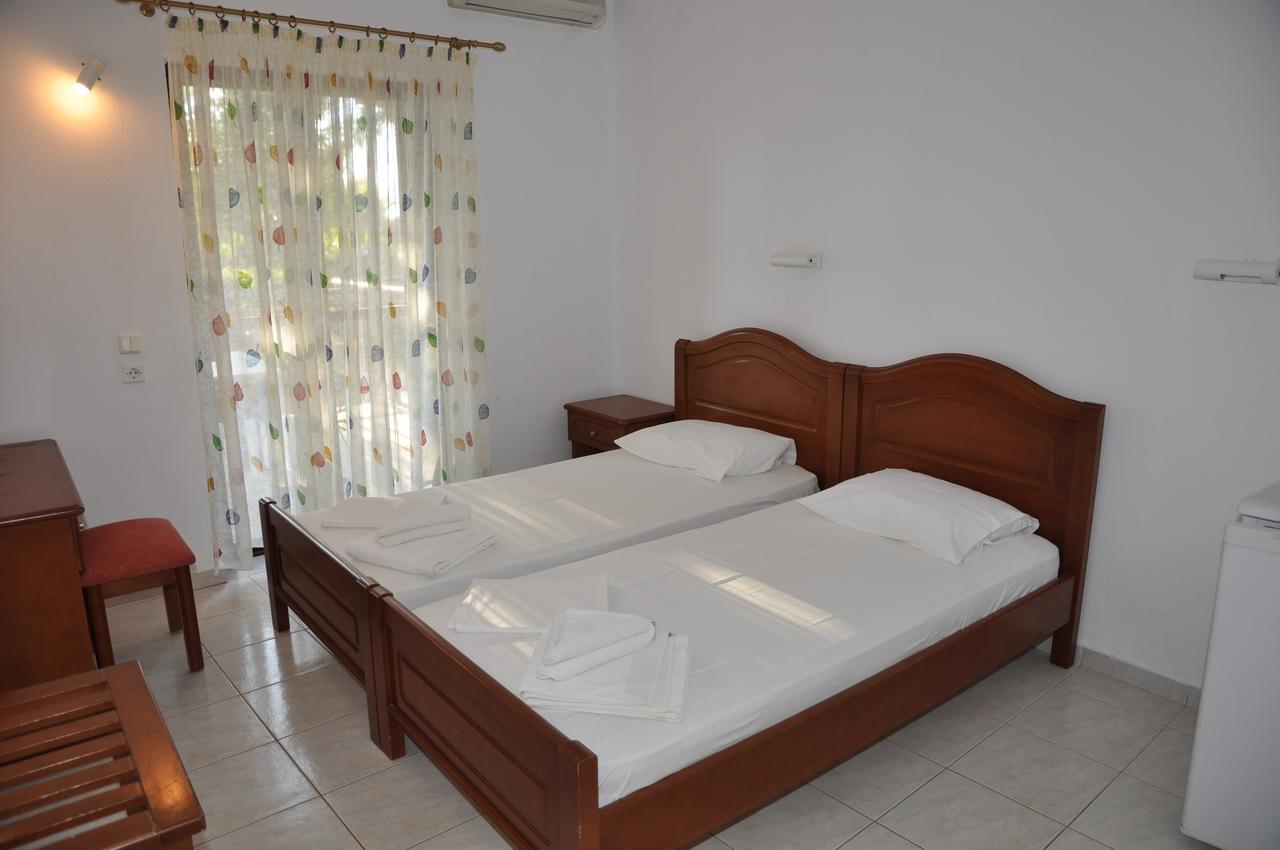 Hotel Dougas Arkoudi Ngoại thất bức ảnh