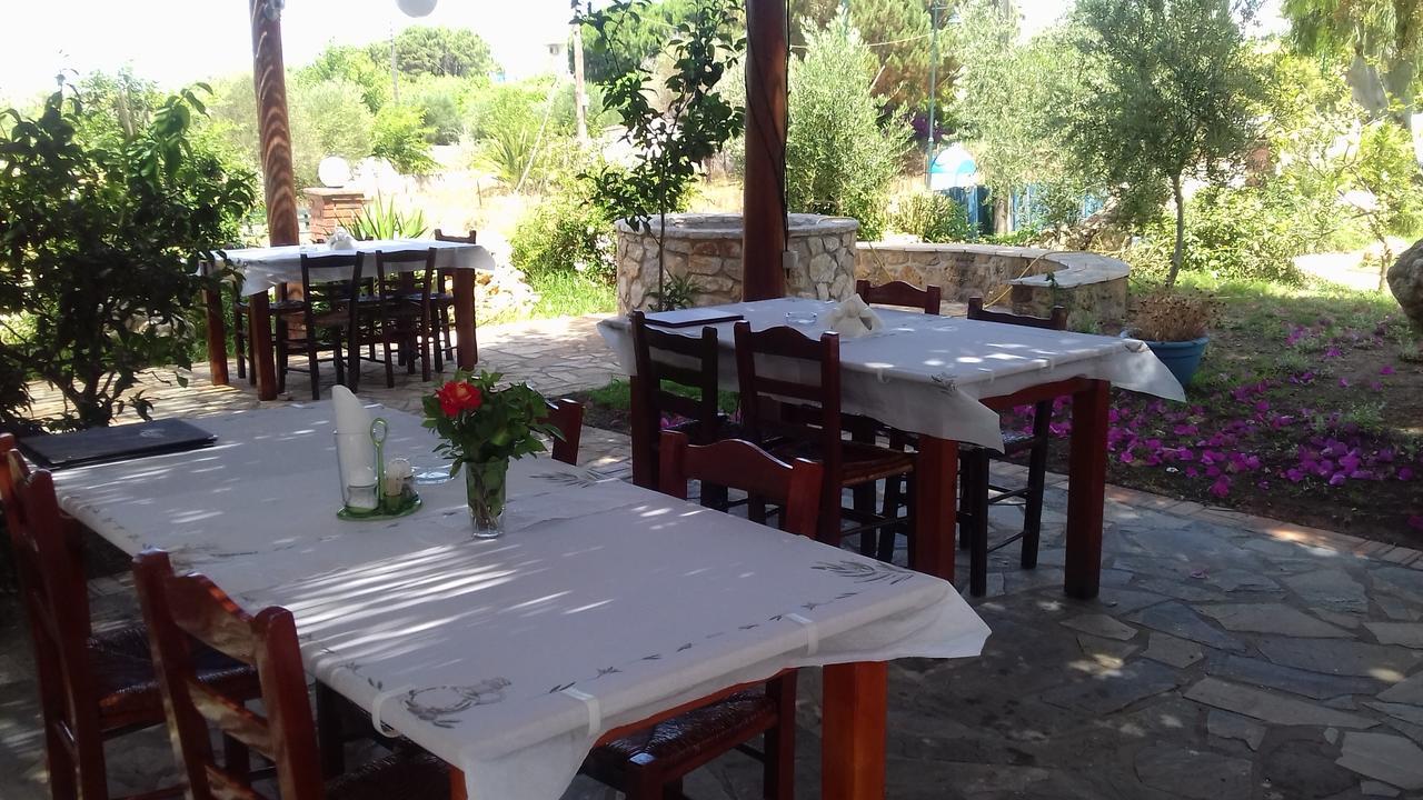Hotel Dougas Arkoudi Ngoại thất bức ảnh
